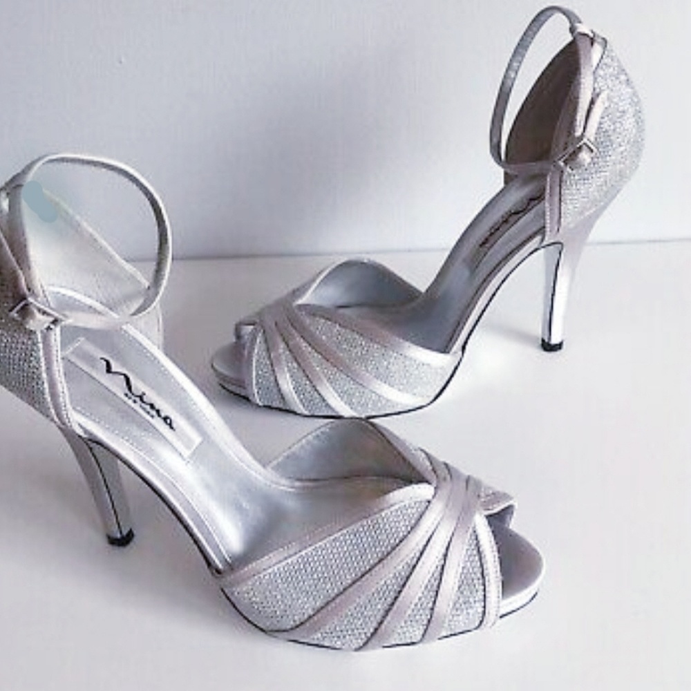 Nina women's dress pump